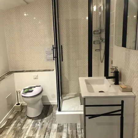 Les Couleurs De Les Bains *