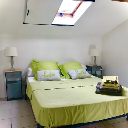 Les Couleurs De Les Bains Lägenhet