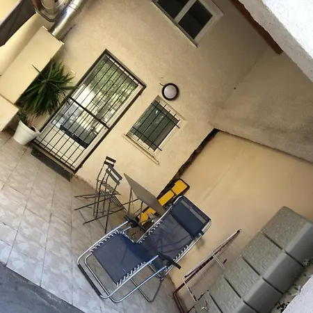 Les Couleurs De Les Bains *