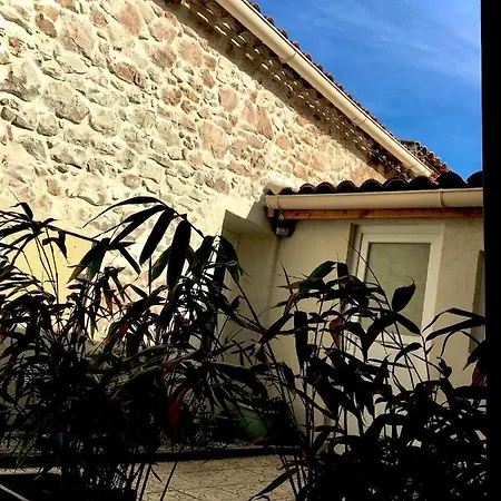 Les Couleurs De Les Bains *