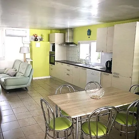 Les Couleurs De Les Bains