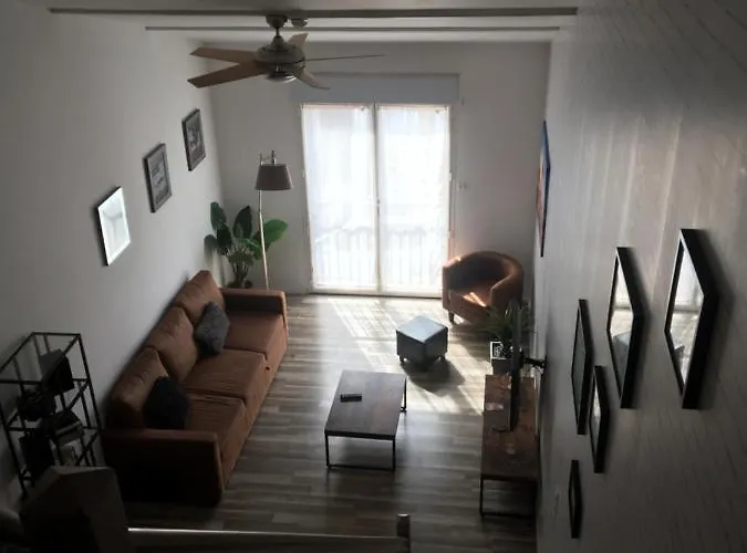 Les Couleurs De Les Bains Apartment